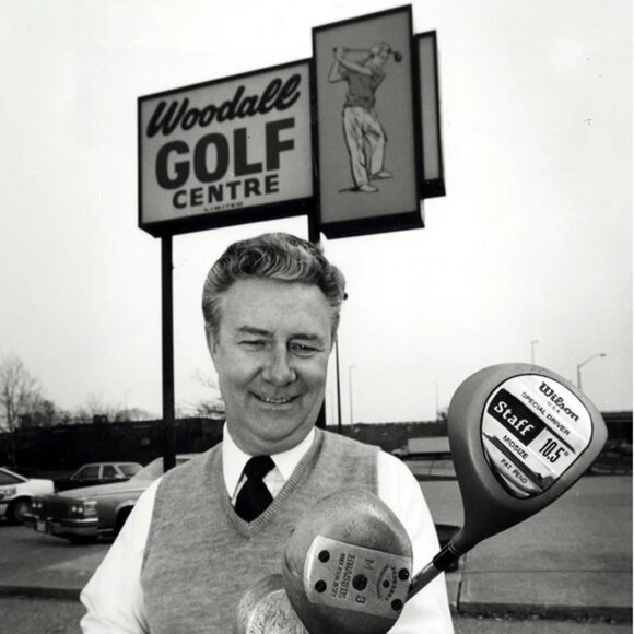 Vintage Golf Ball Marker Woodall Golf Center - Picture 3 of 3